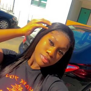 Meet your Posher, Danielle